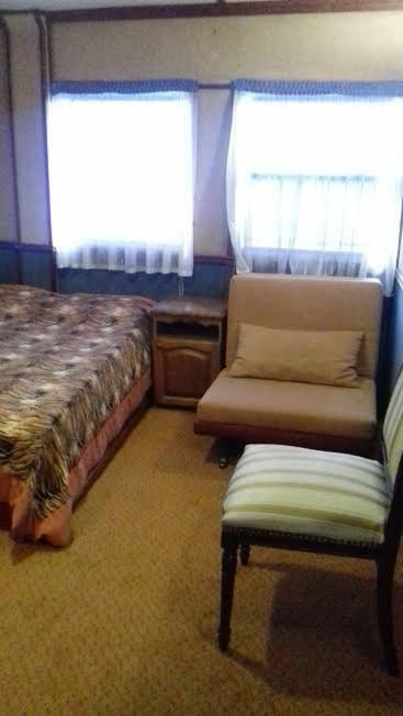 Отель Богдан Хмельницкий Киев Экстерьер фото